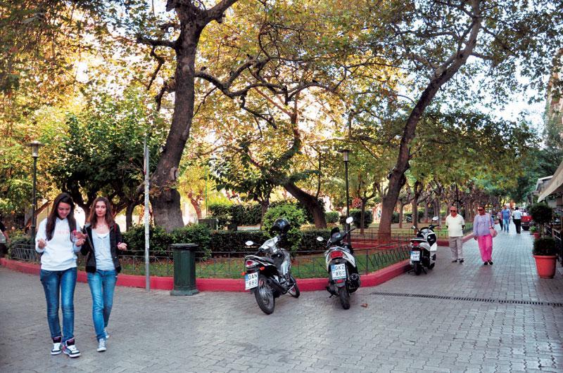 Menta Errathens Apartment - Athens Center, 5 Bd, 2 Bath 外观 照片